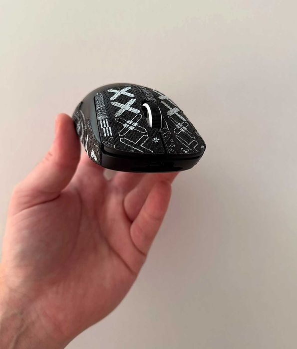 Logitech G Pro X Superlight Wireless + Gripuri + Skates