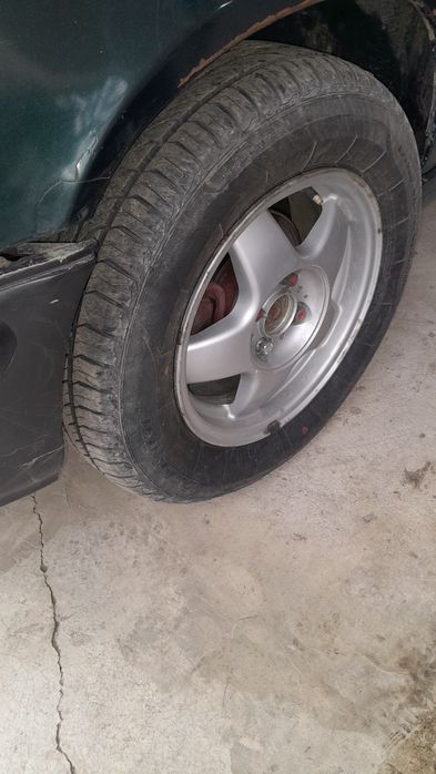 Skoda sotiladi mashina holati zor