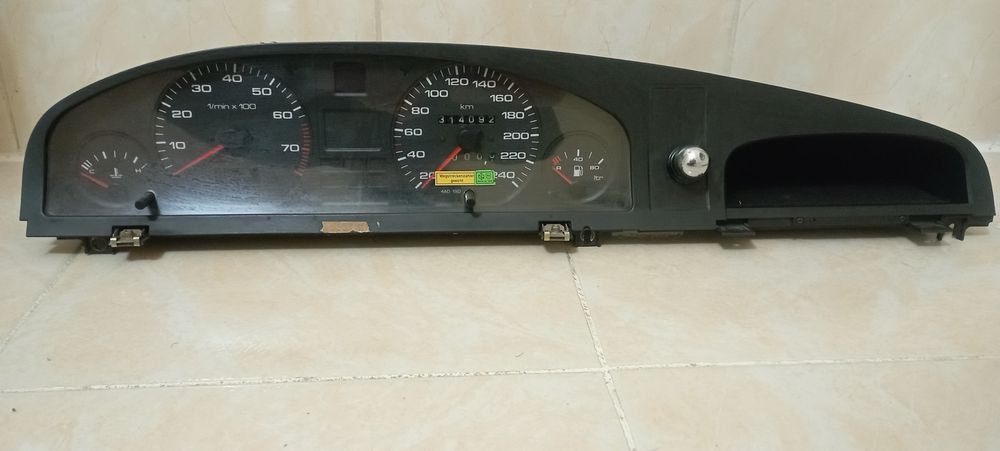Запчасти на Ауди 100 С4