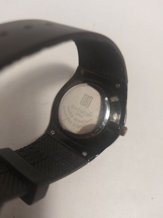 Мужские наручные часы GIVENCHY