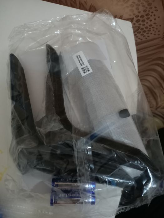 Новый но с разбитым экраном телевизор Samsung