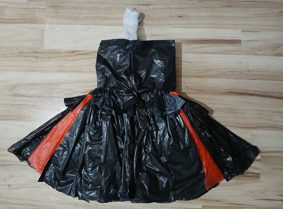 Rochii din materiale reciclabile pt fetita,mar 4-6 ani