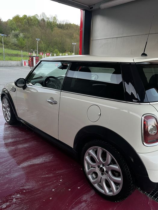 Mini Cooper 1.4 Benzina, Automat, 2009 – gata de drum!