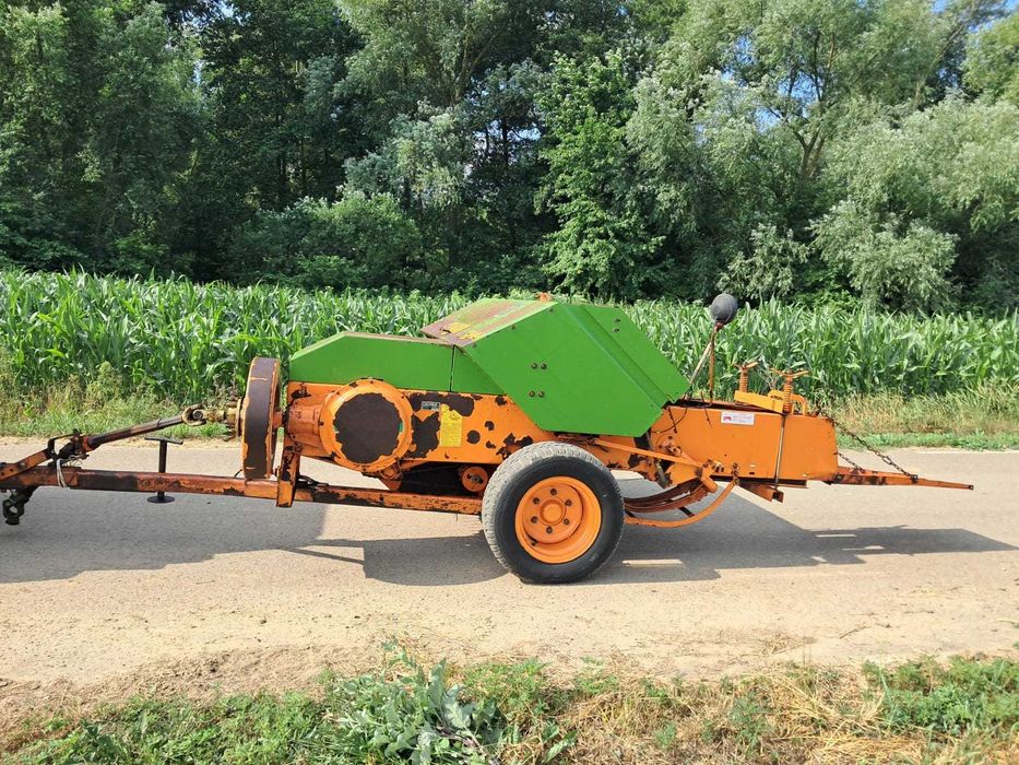 balotiera marca Gallignani model 5000