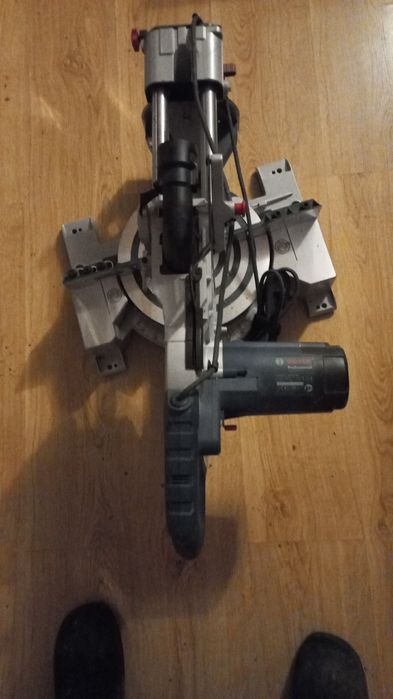 Vând scule profesionale noi