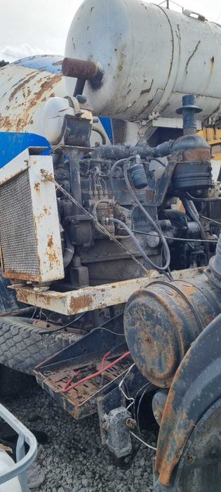Продам Миксеры на базе маз