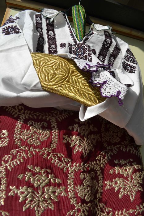 Cotranta de Banat cu fir metalic