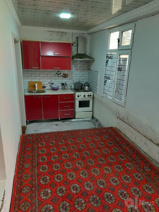 3 xonali kvartira ijaraga beriladi.