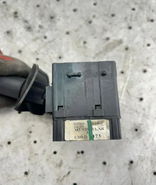 Maneta stergatoare parbriz 8200213173 Dacia Logan 2006 1.4 (85 hp)