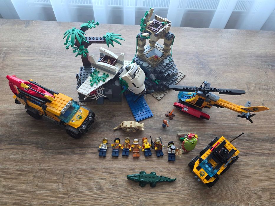 Vând avantajos lot Lego City seria Jungle 60161, 60157, 60156 și lot Lego City seria Pompieri și Gara 60050-60088-60107-60110-60212-60319