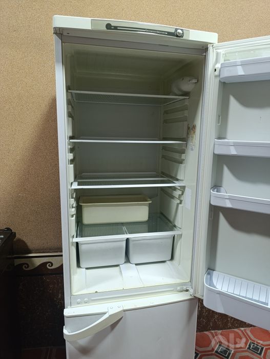 Холодильник Indesit