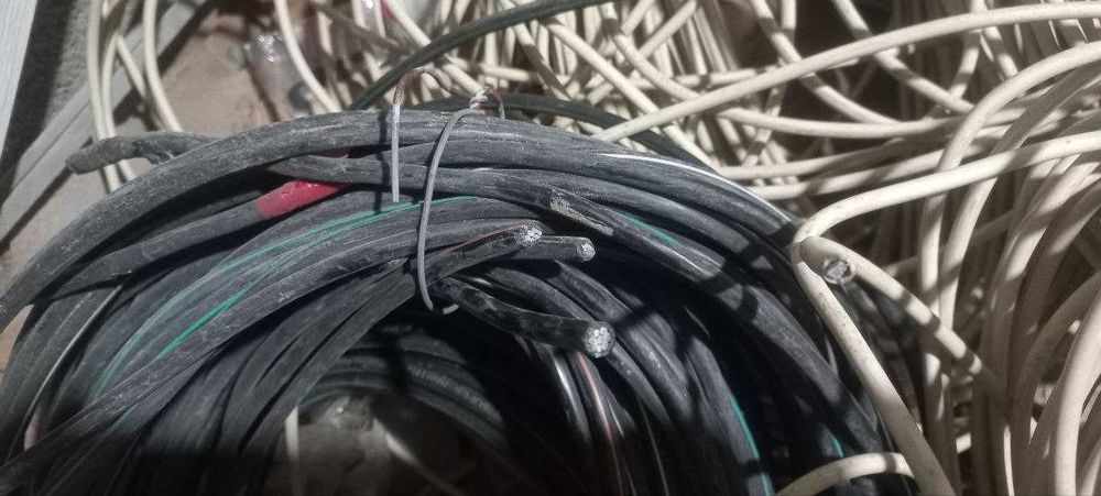 Алюминиевый кабель 10,б-у.