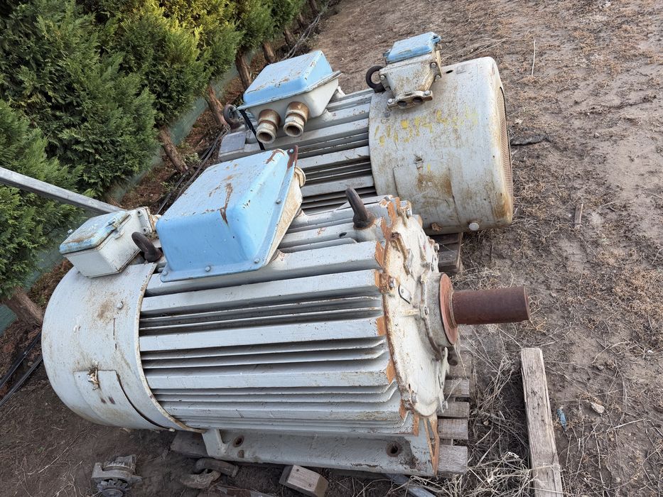 Motor Electric 132kw 10 poli