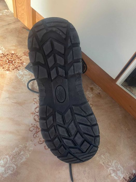 Продам зимние сапоги БЕРЦ