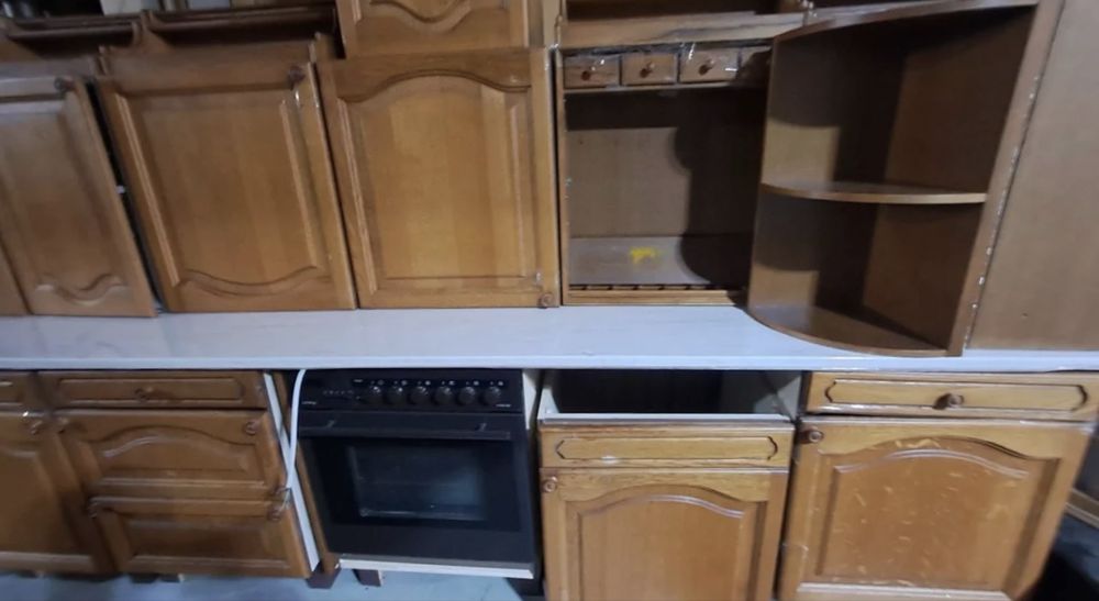 Bucătărie lemn masiv 5 m cu electrocasnice – Mobilă Preda Târgu Neamț
