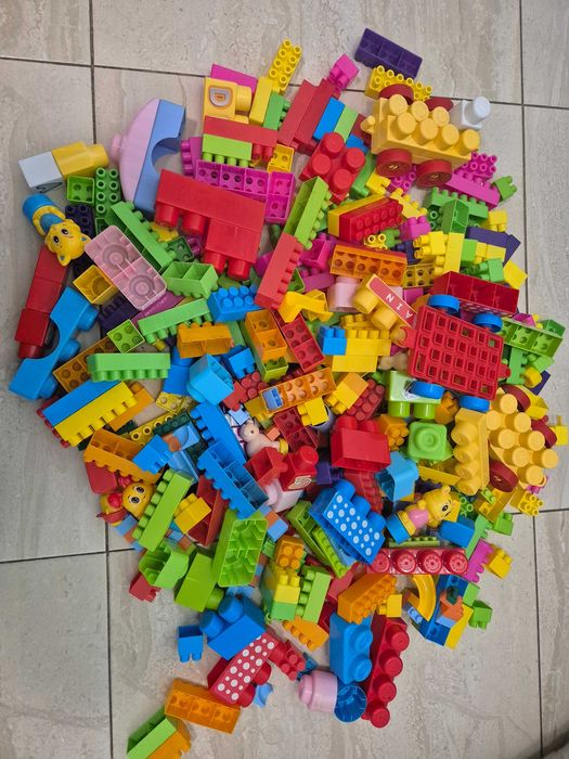 Piese constructie similare lego la kg