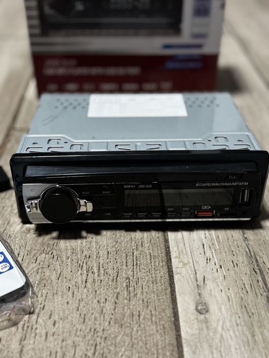 Radio/ casetofon auto cu Bluetooth/ Telecomanda/ Fullbox