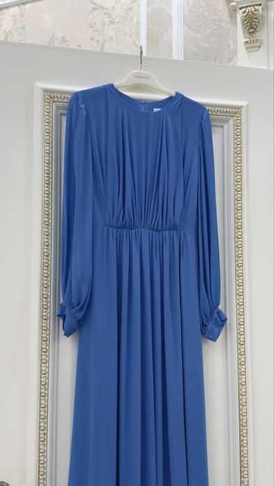 Платья вечерние