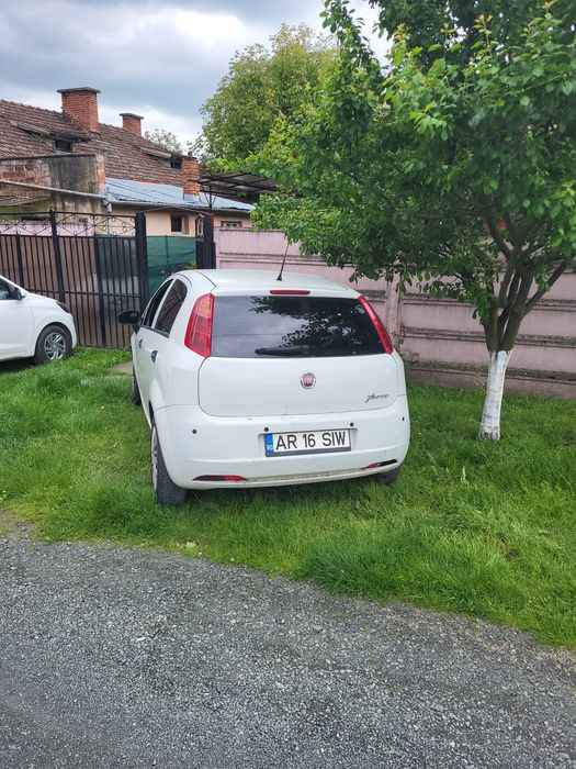 FIAT 130 2010 — imagine 1