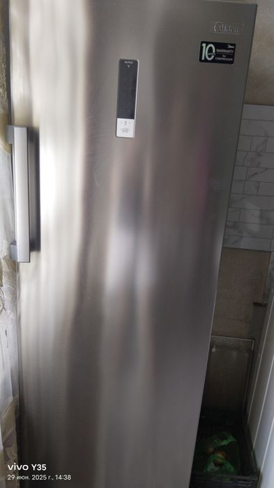 Морозильник на продажу