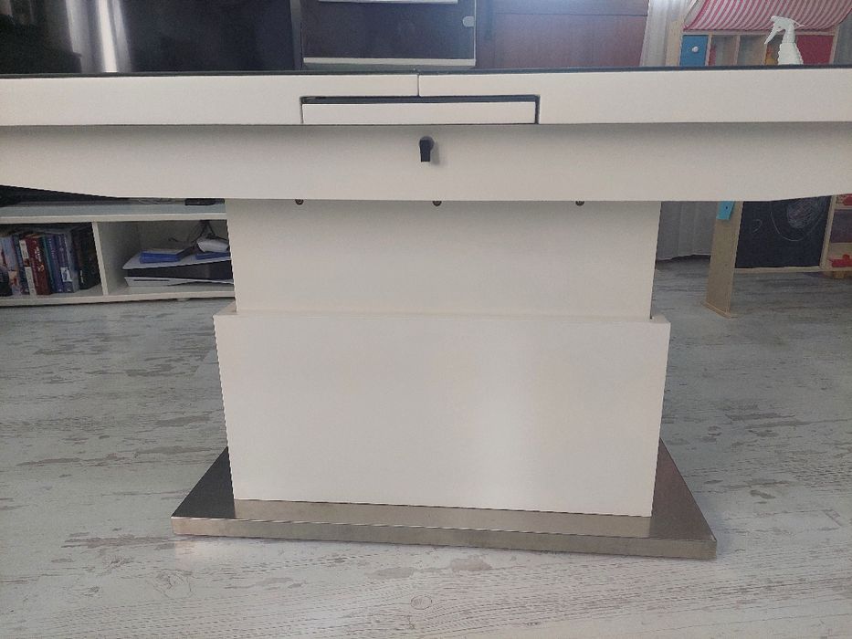 Разтегателна маса