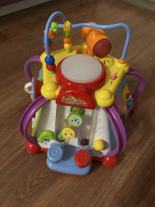 Piramida activitati, interactiva pentru bebe