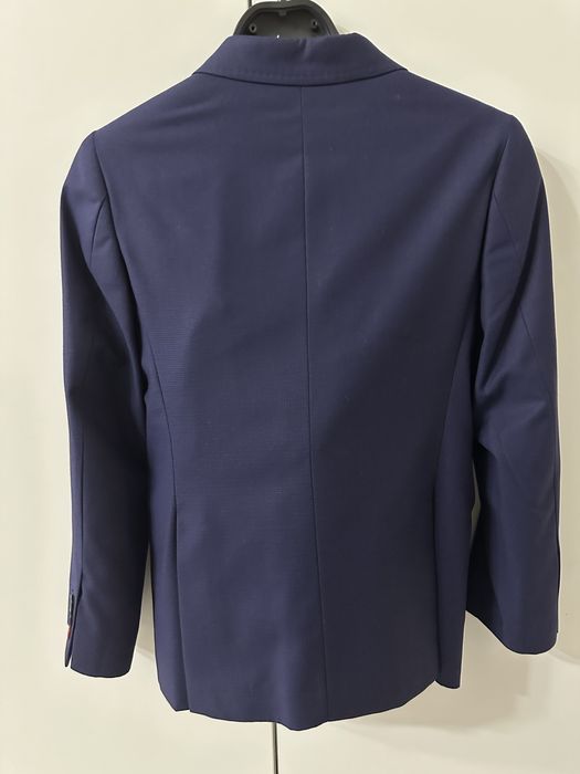 Продам школьный костюм на мальчика