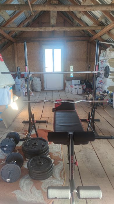 Set fitness (bancă, suport, greutăți)