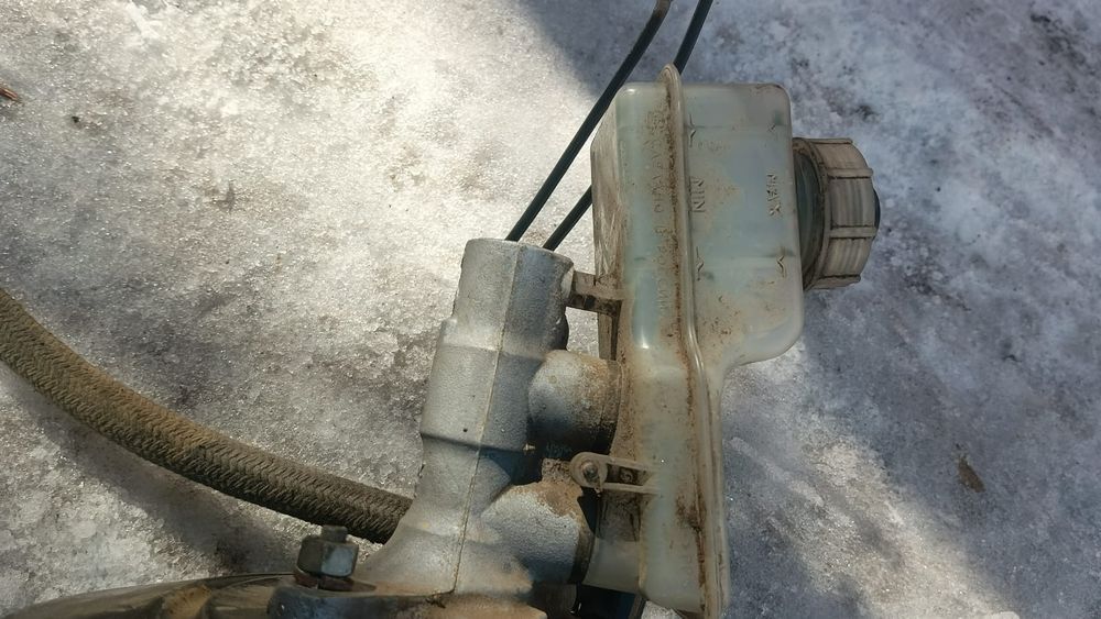 Продам запчасти на приору