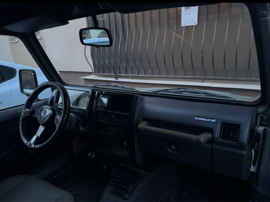 Suzuki Samurai 1992 benzină, 7.800 € — imagine 5