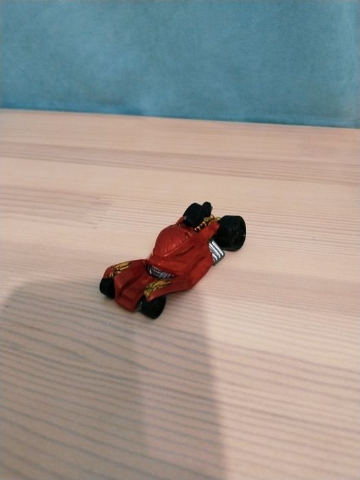 Машинка от hotwheels