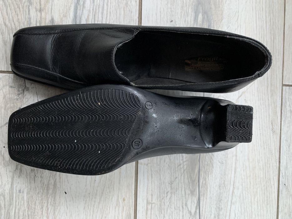 Pantofi piele naturala,marimea 40