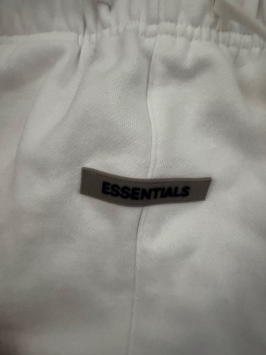pantaloni essentials