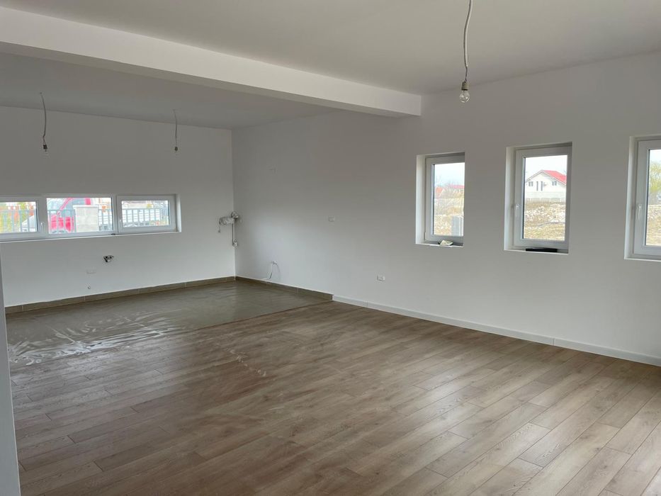 PROPRIETAR vând casa individuala Sacalaz