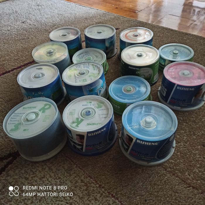 Болванки ДВД,сумки для дисков,фильмы музыка игры скачаю и залью