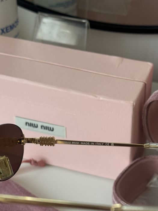 Овални очила MiuMiu