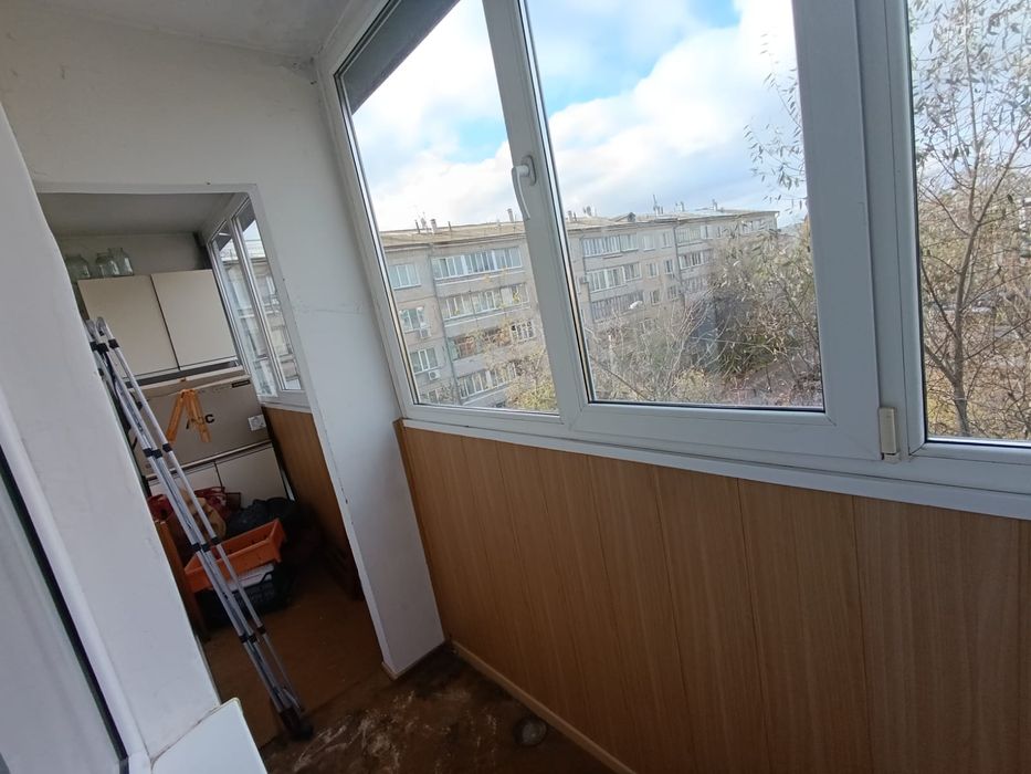 Продам 2 комн квартиру на Бэте