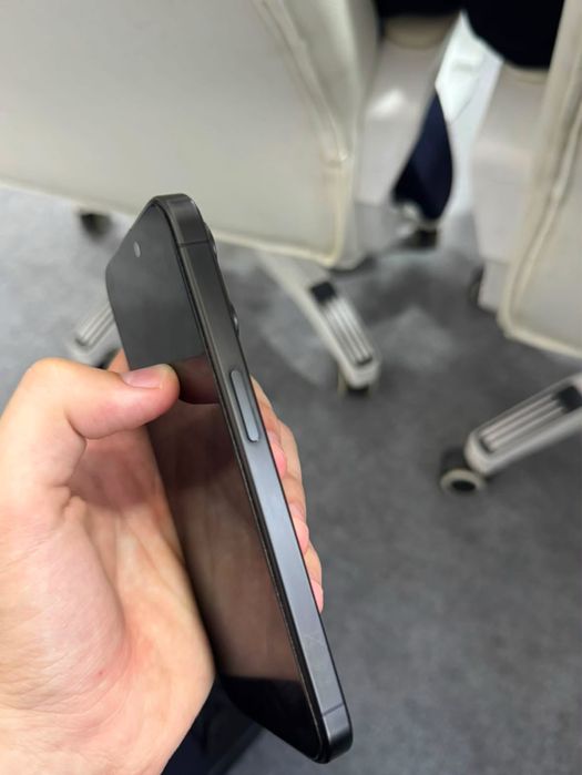 продам Iphone 15 pro 256g Идеал