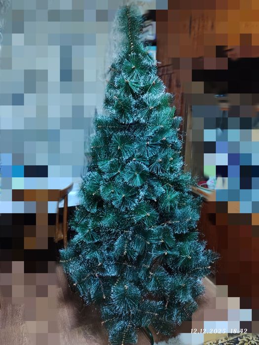 Новогодняя ёлка б/у в г.Чирчик