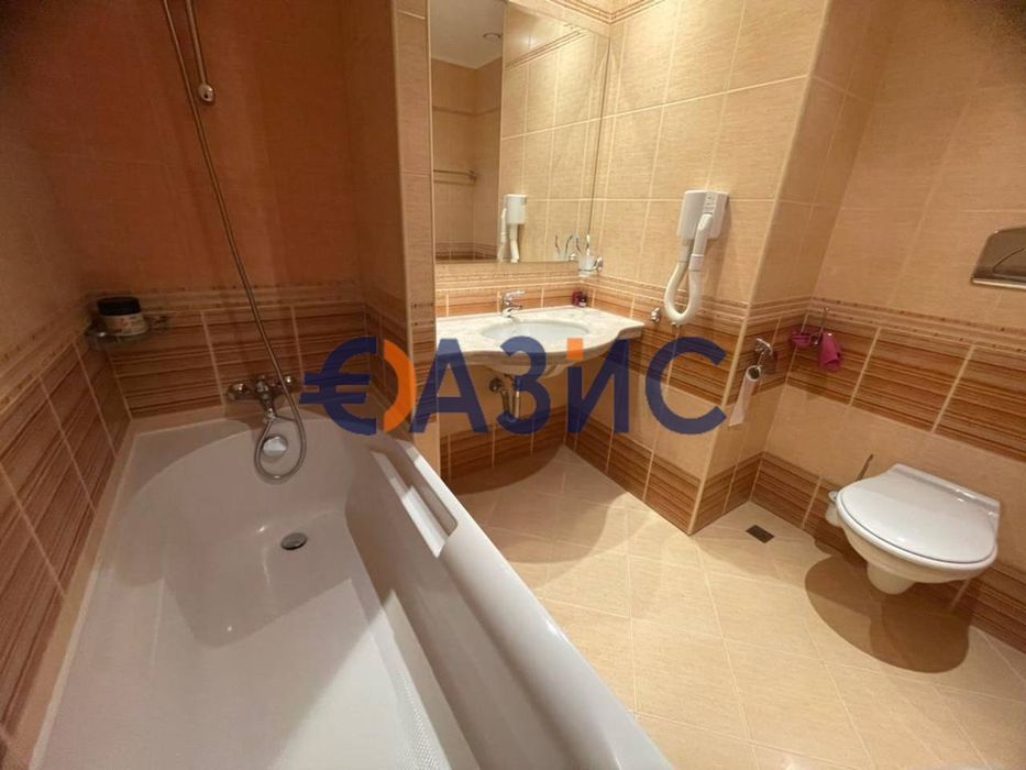 Продава се Двустаен апартамент в к.к. Слънчев бряг - 89 кв.м за 1051 €/кв.м - Снимка #14