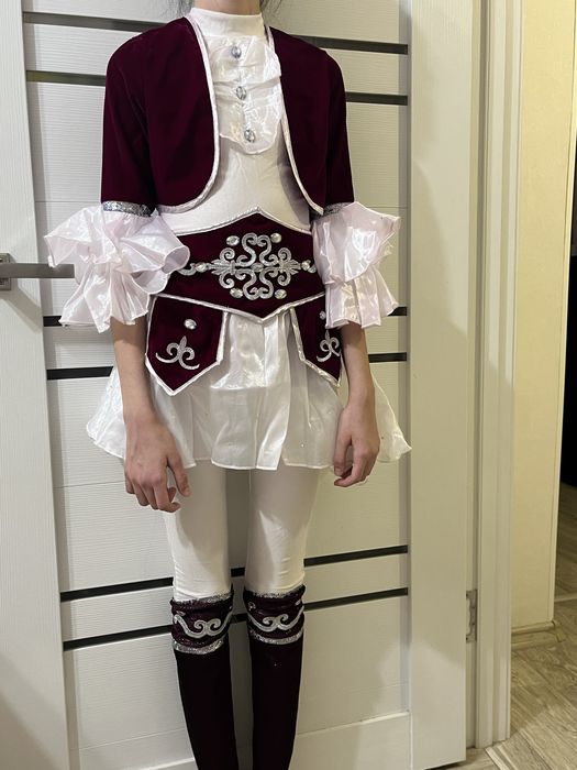 Продам казахский костюм