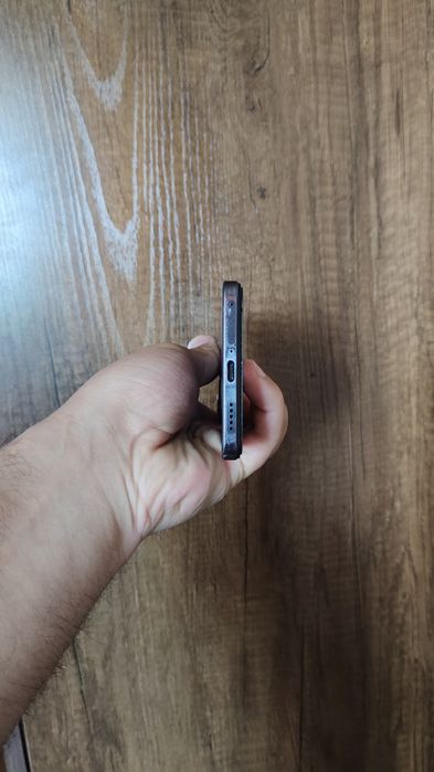Vivo v27e 8/256 zor holatda