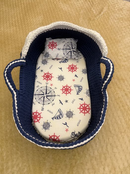 Плетен кош за бебе