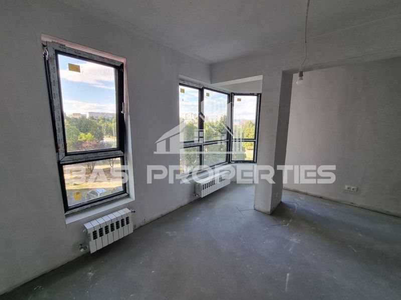 Многостаен в София-Люлин 6 площ 218