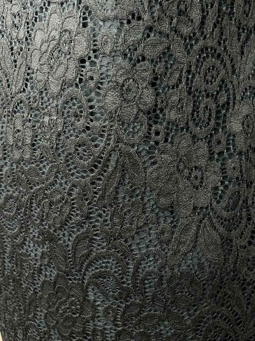 Bluză neagră din dantelă și bumbac cu jabou