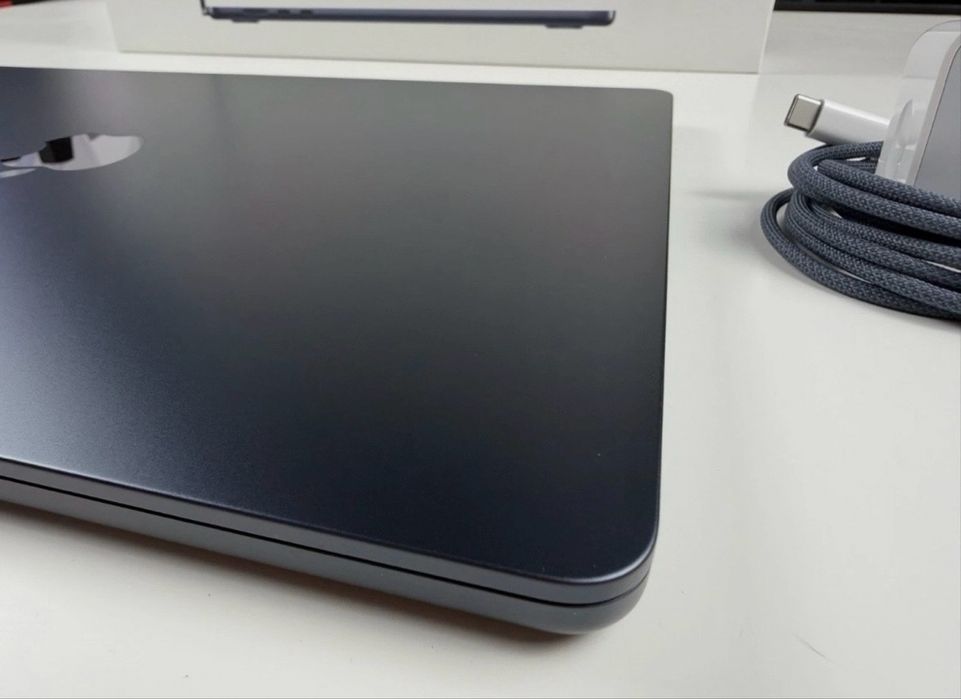 Apple M2 macbook air ca nou