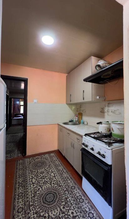 Продается квартира 3 комнатная 2 этаж