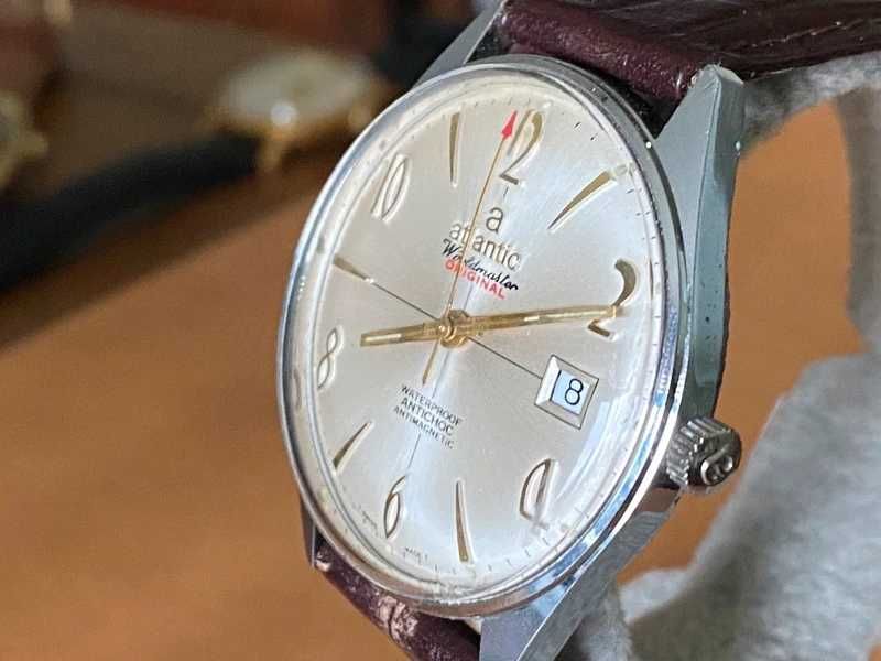 ceas Atlantic cu data,vintage intr-o stare exceptionala,17 rubine