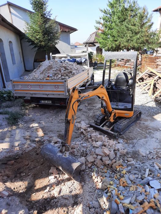 Excavator de închiriat + camionetă 7,5t