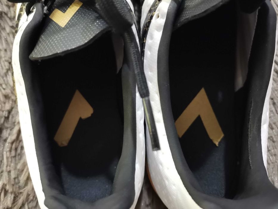 Мъжки ФУТБОЛНИ Маратонки Нови 39 номер ADIDАS ACE 16.4